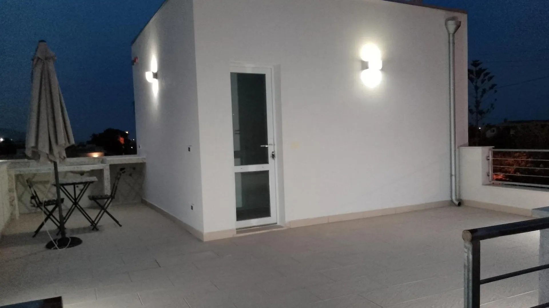 F&M Relax Room Noto Marina Lido di Noto イタリア